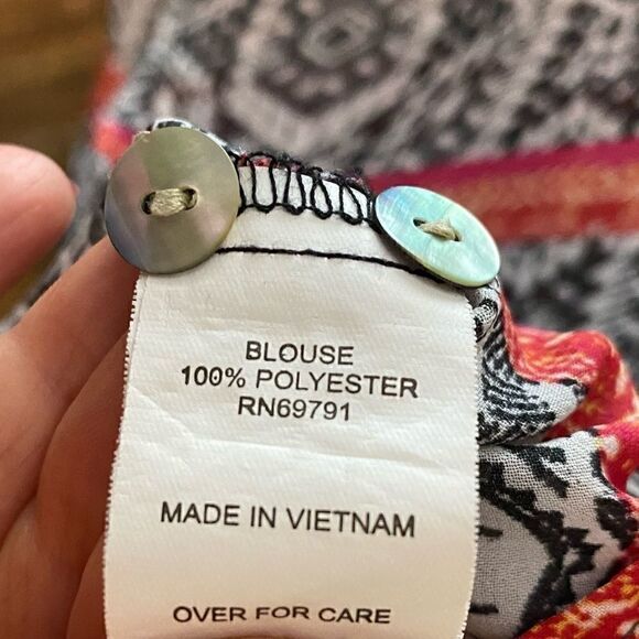 Fig and Flower S Black Red Bohemian Gypsy Lightweight Relaxed Mix Pattern Blouse - Picture 8 of 9